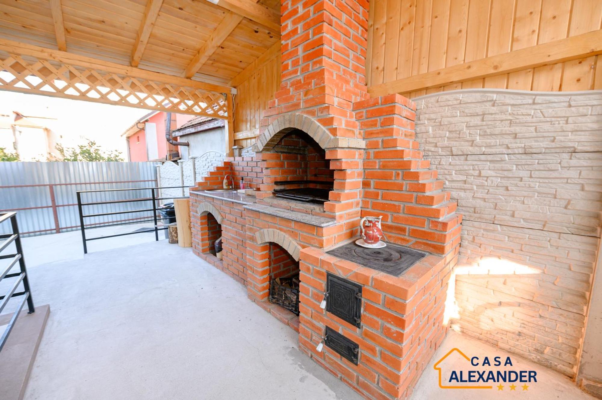 ホテル Casa Alexander Călimăneşti エクステリア 写真
