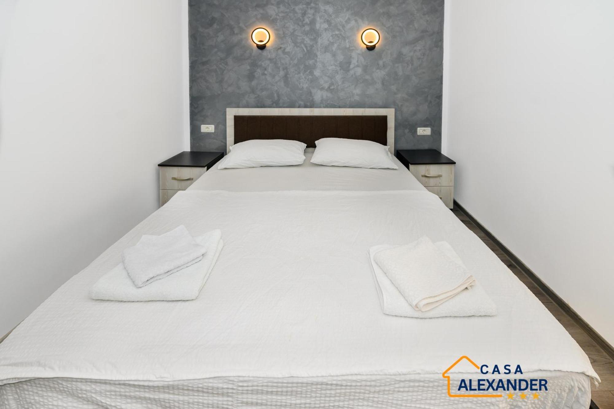 ホテル Casa Alexander Călimăneşti エクステリア 写真